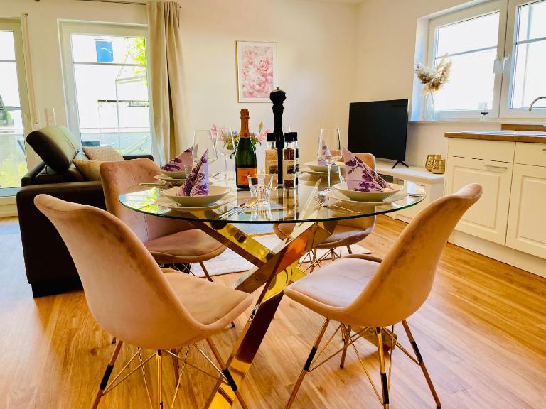 Ferien-Apartment Silberweide - mit priv Strandzugang - B&B Friedrichshafen