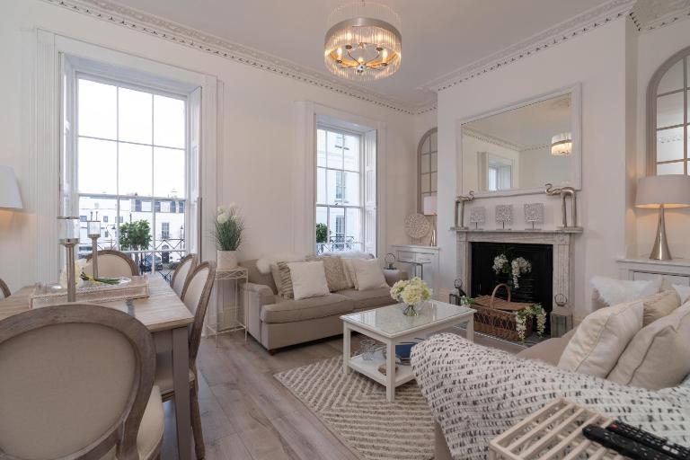 Gloucester Place Townhouse and Apartment Hot Tub! - Ferienwohnung Cheltenham
