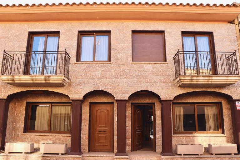 Casa Pueblo Medieval de Pals - Bed and Breakfast Pals