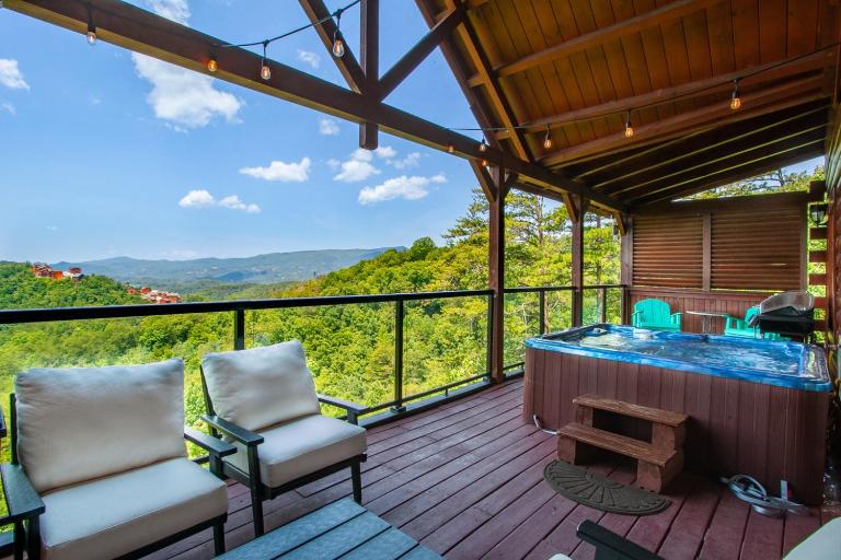 Smokies Sunset MTN Views Hot Tub Games MORE - B&B Sevierville