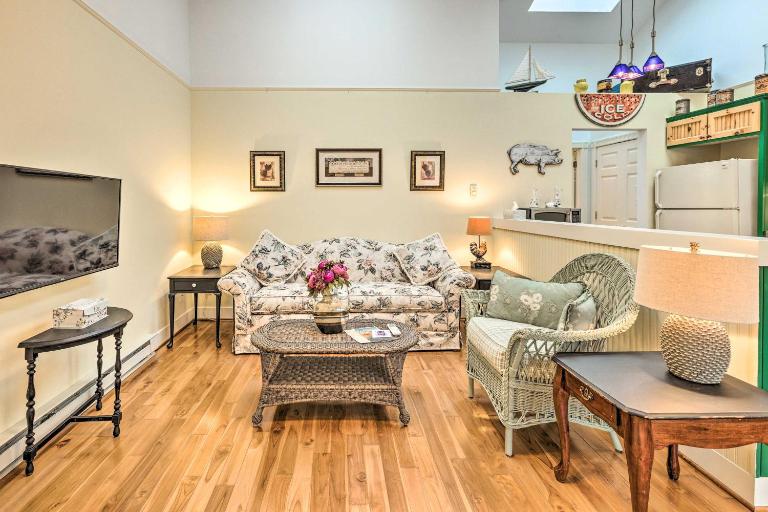 18 Mi to Crystal Mtn: Couple's Haven Near Lake - Ferienwohnung Frankfort