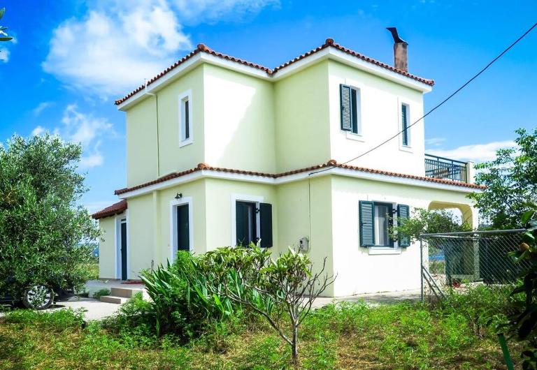 Villa Rania: Ευάερη βίλα με θέα τη θάλασσα - B&B Lixoúri