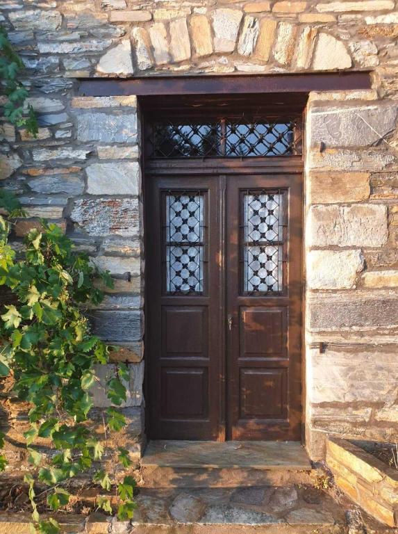 Το Πέτρινο Αρχοντικό - Chambres d'hôtes Áfyssos