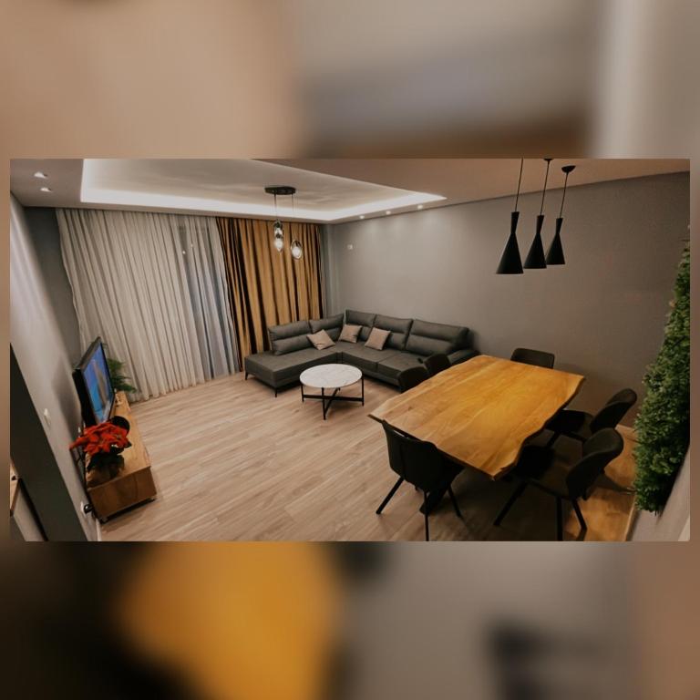 Hanna Apartment - Ferienwohnung Tirana