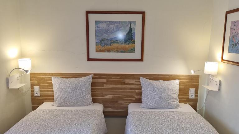 Margarida Guest House - Rooms Lisbon South by Rosado - B&B Almada
