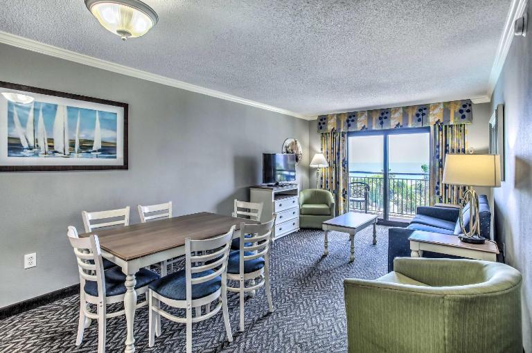 Access to Pool, Beach: Ocean-View Myrtle Beach Apt - B&B Myrtle Beach