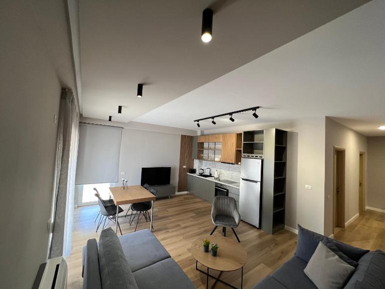 Coral Apartments - Ferienwohnung Saranda