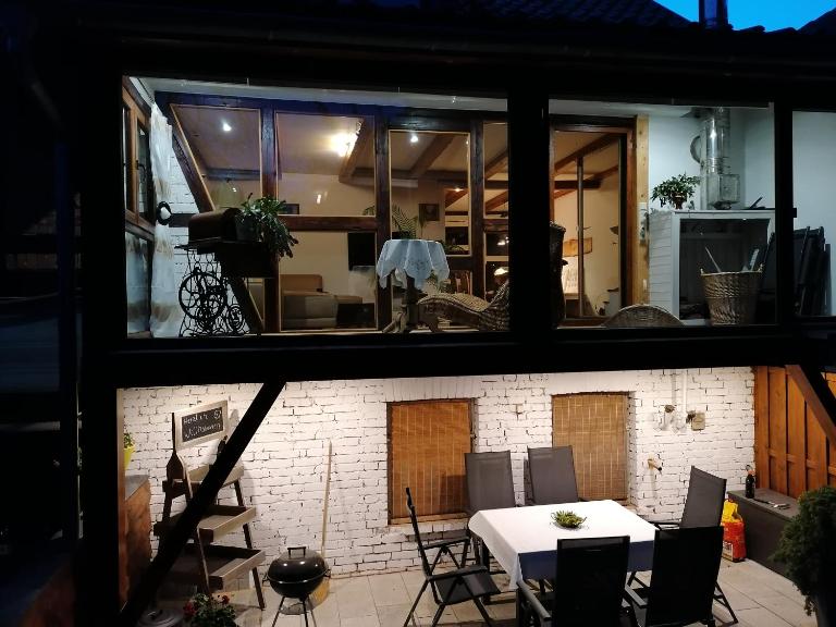 Blumenwerkstatt mit Sauna und Jacuzzi - B&B Dankerode