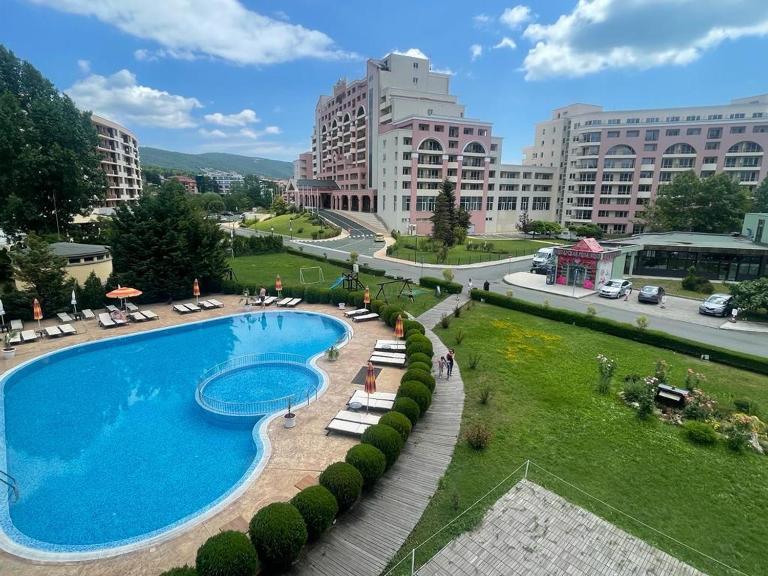Apartment Sunny Beach Plaza 100 m sea - B&B Slanchev Bryag