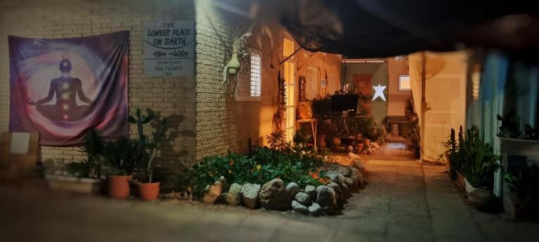 The Lowest Place on Earth B&B - B&B Ne’ot HaKikar