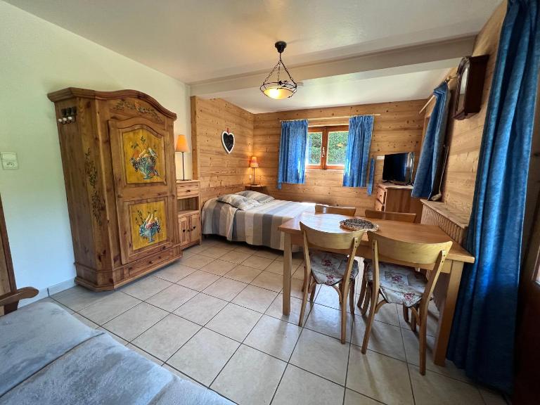 Petit Lutin 1 - Studio dans chalet sur les pistes - B&B La Clusaz