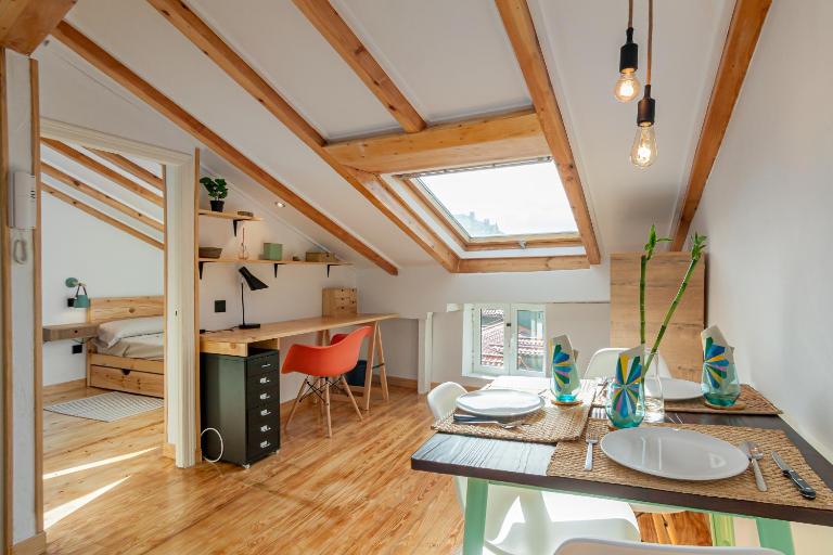 Buhardilla de diseño en pleno centro de Santander - B&B Santander