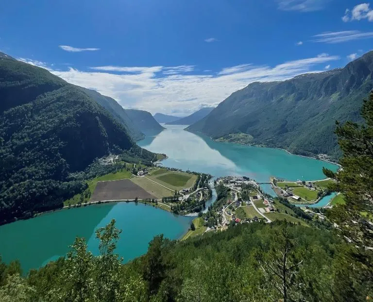 Eide Gardshotell - Bed and Breakfast Skjolden