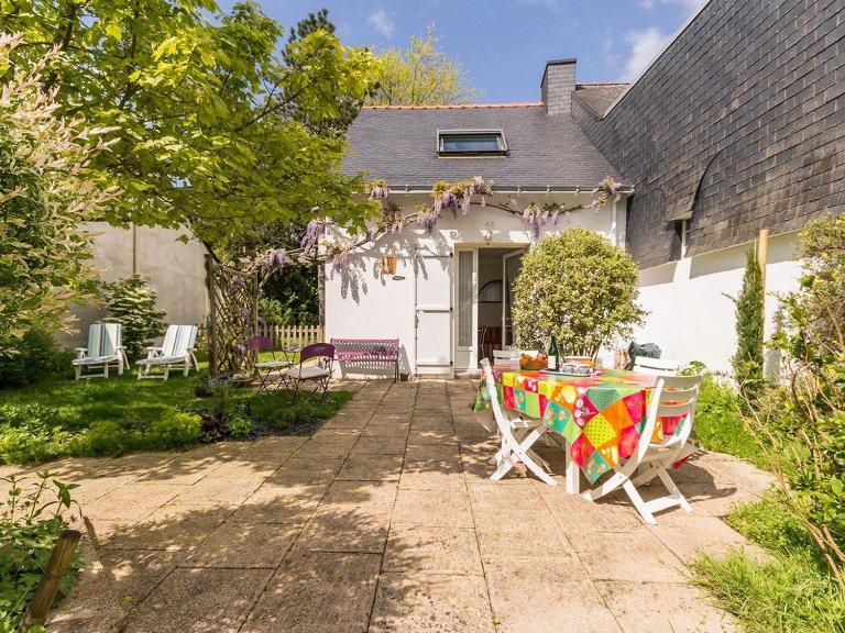 Gîte rénové calme avec jardin fleuri, à proximité du canal de Nantes à Brest et de la forêt du Gâvre - FR-1-306-1007 - Chambres d'hôtes Blain