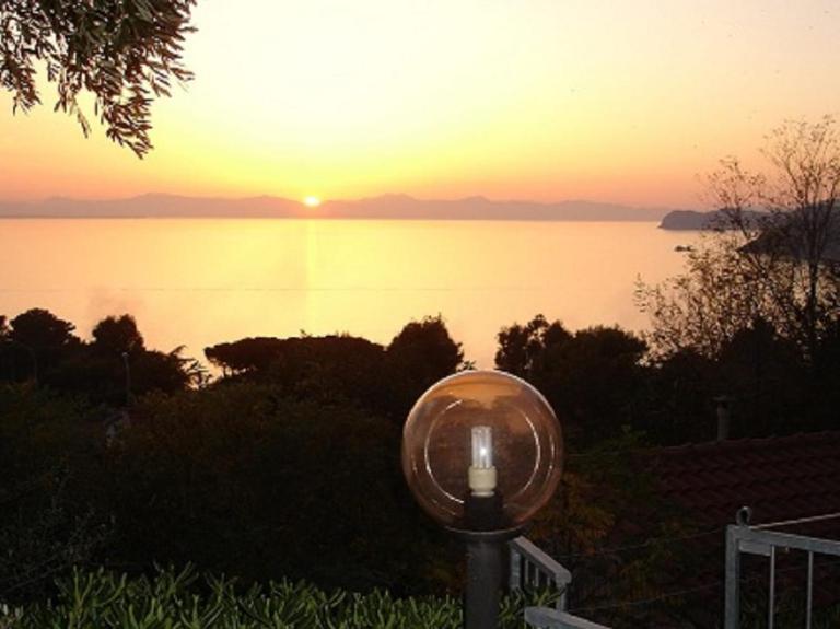 Fewo Sole e Azzurro - Bed and Breakfast Capoliveri