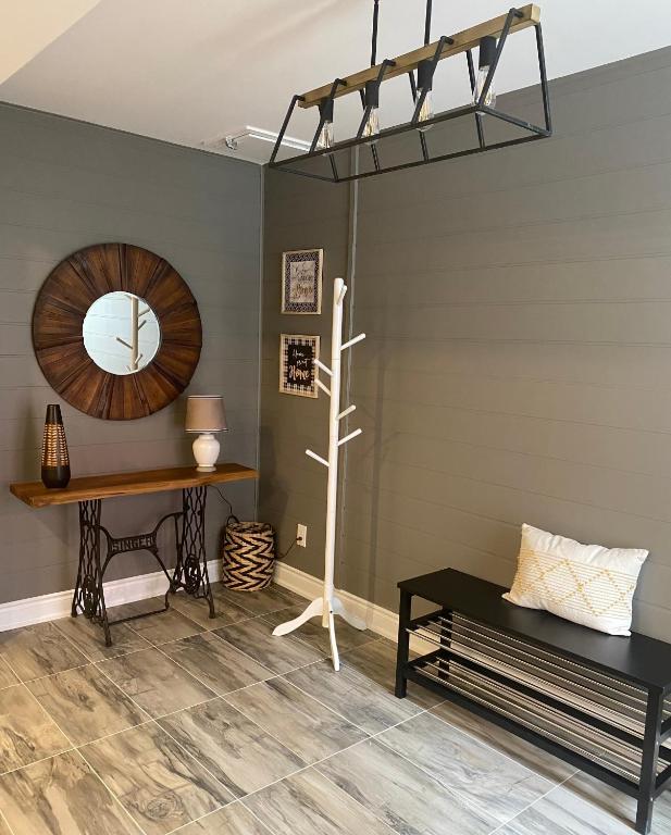 Luxurious and Spacious Apartment with 2 bedrooms and 2 Baths - B&B Mississauga