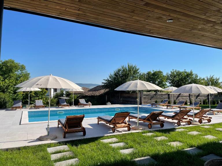 Mutafova Guest House - Chambres d'hôtes Preslav