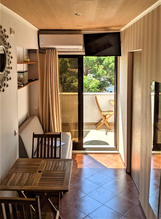 Casinha nas Açoteias - Bed and Breakfast Olhos de Água