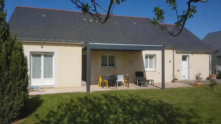 Chambre privée des 2 Clochers - Ferienwohnung Vernantes