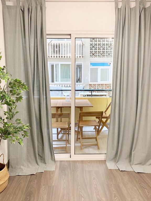 MalagadeVacaciones - Maestranza 8 - B&B Málaga