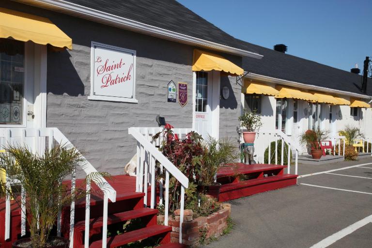 Motel Appartements le Saint-Patrick - B&B Sainte-Flavie