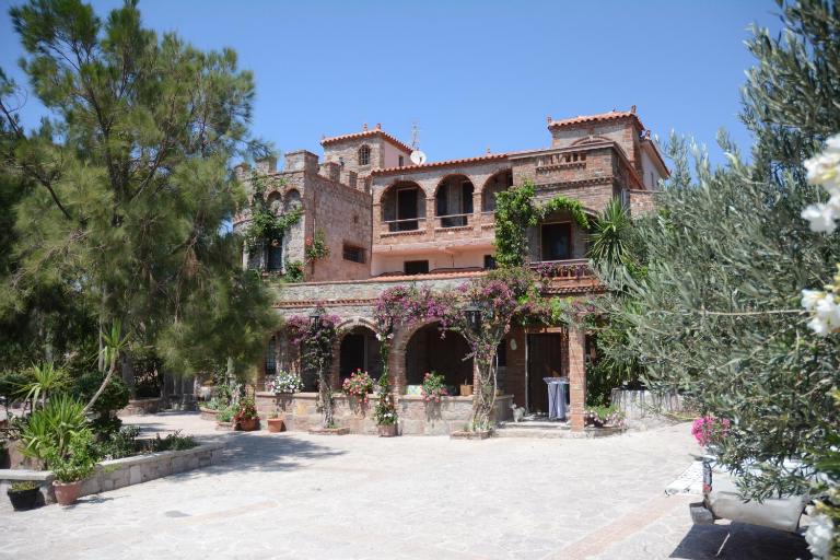 Lesvos Tower House Komninos - B&B Sigri