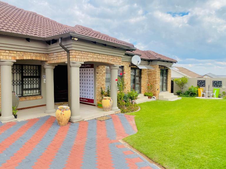 Mrhali Boutique Guest House - B&B Kwamhlanga