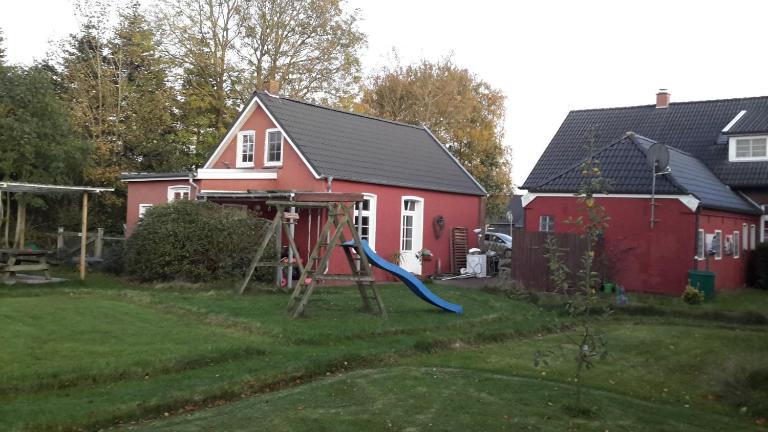 Sommerhaus (am Landhaus von Felde) - Bed and Breakfast Esens