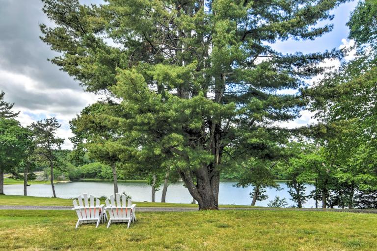 Ocean Inlet Cottage w/ Deck & Grill! - B&B Harding