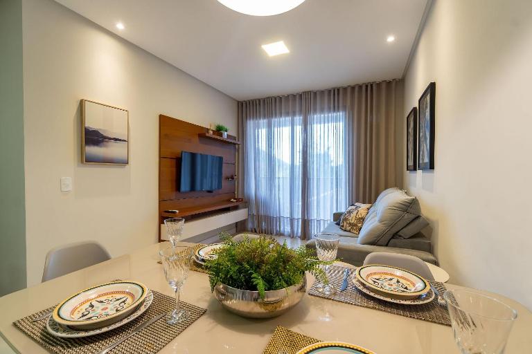 Elegante Apartamento no Centro de Bombinhas - Ferienwohnung Bombinhas