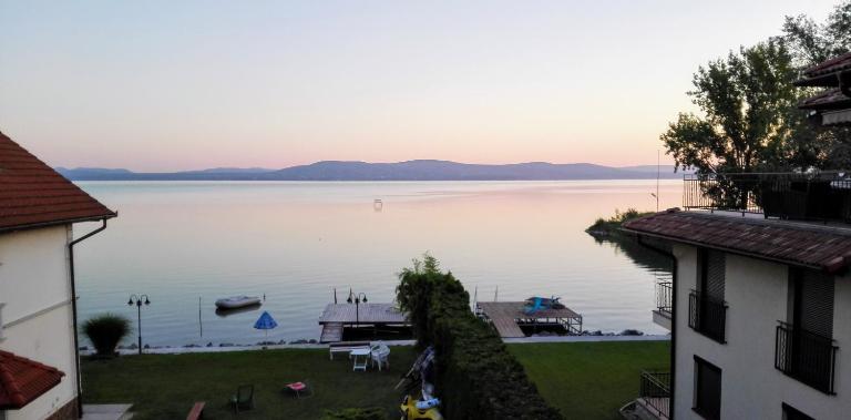 Szentmihályi apartman - B&B Balatonboglár