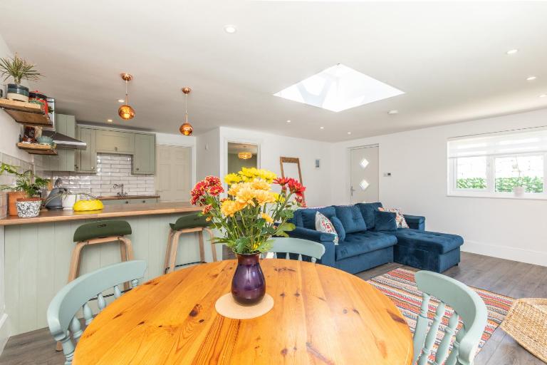 Beach, hills, food, scenic walks-The Kelp house. - B&B Peacehaven