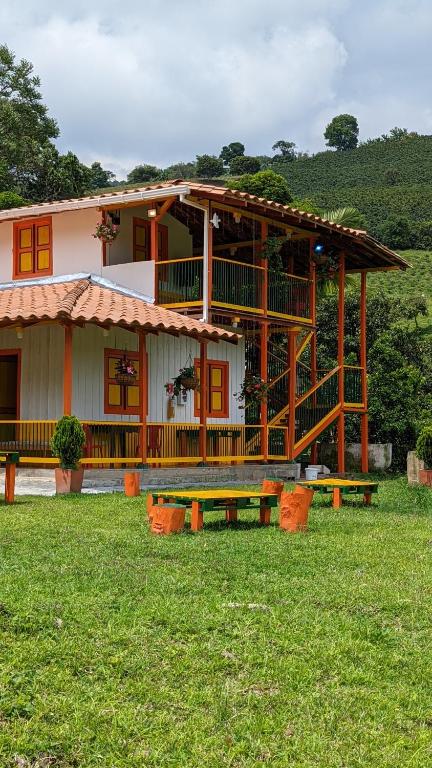 Hospedaje Campestre El Rancho de Jero - Bed and Breakfast Jardín