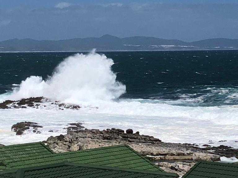 Whale Rock Estate Hermanus sea view apartment - B&B Hermanus