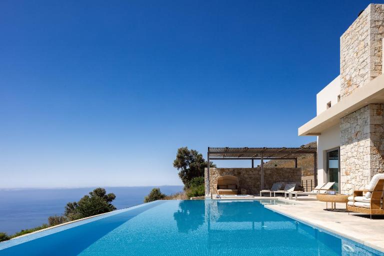 Melampes Villa, Seaview Escape, Heated Pool & Spa, By ThinkVilla - Ferienwohnung Mélambes