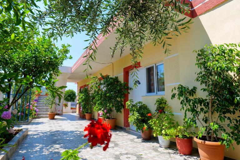 Ilias House - Ferienwohnung Ksamil