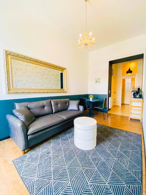 Bright Apartment Augarten - B&B Vienna