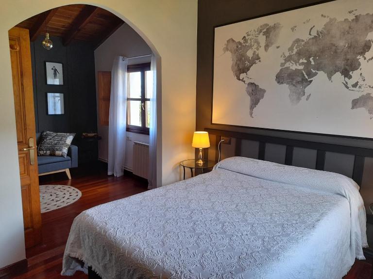 Gestiona2R - Casa con finca en Pendueles al lado de la playa - B&B Llanes