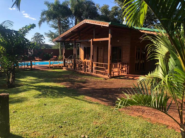 Cabañas Raíces Pampeanas - B&B Puerto Iguazú