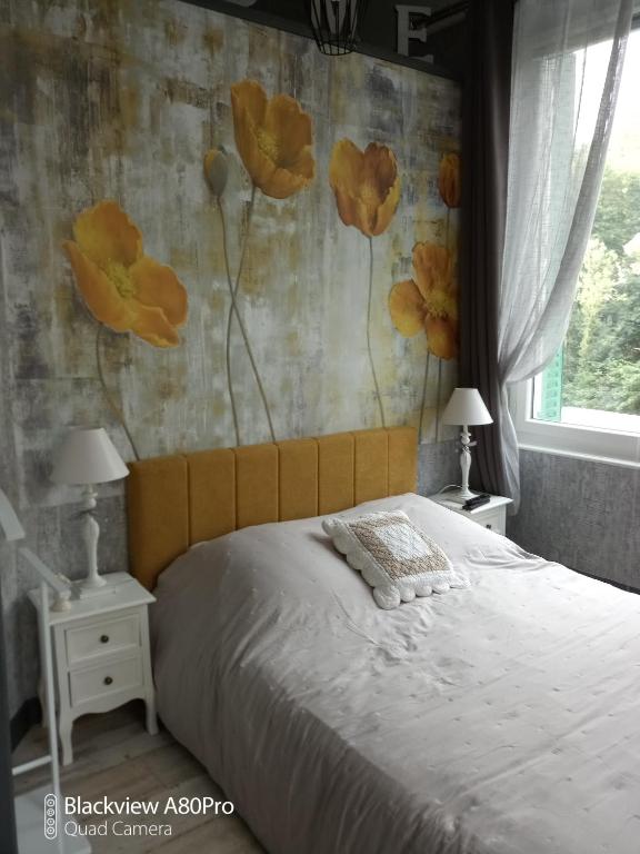 Studio avec terrasse aménagée et vue rivière - Livradois-Forez - B&B Olliergues