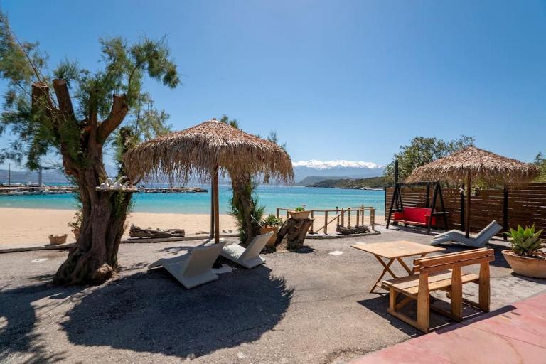 Sea and Sun Metaxy Mas, brand-new, beachfront ! - Ferienwohnung Chania