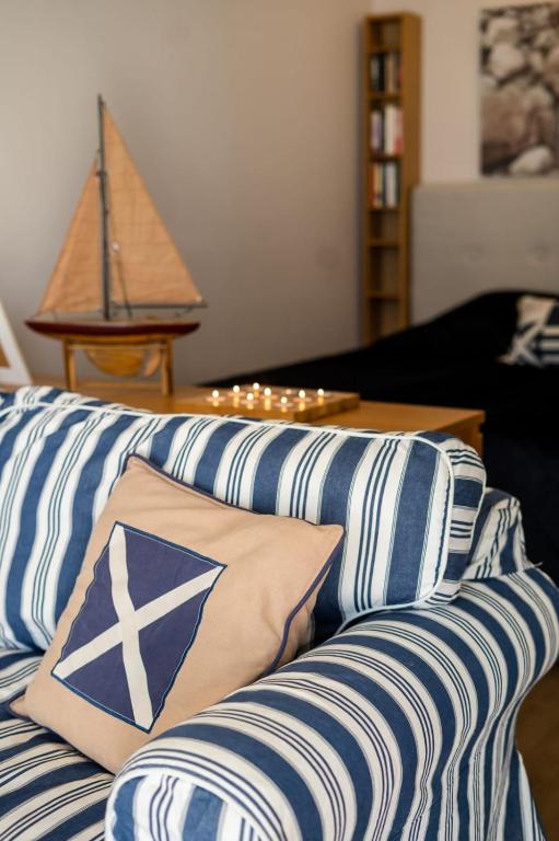 Lillmåsen Naantali - atmospheric and very comfy studio - Bed and Breakfast Naantali