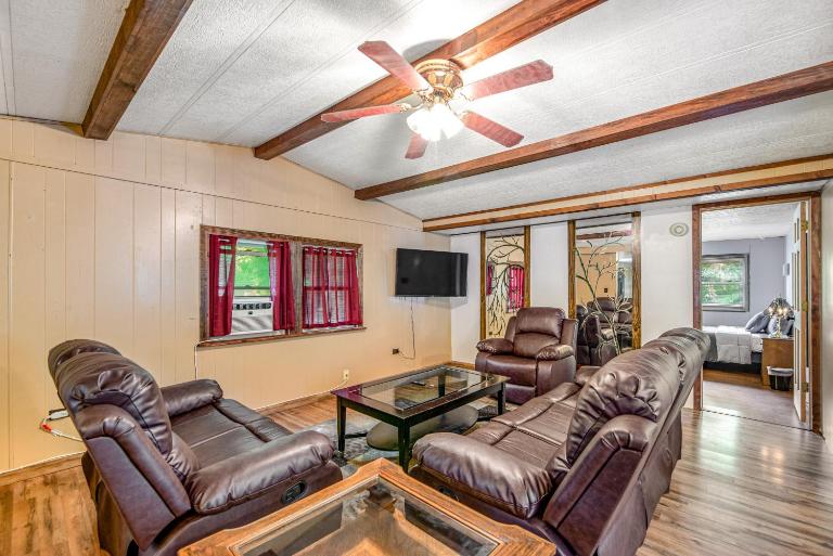 Happy Lake Trails - Bed and Breakfast Penn Yan