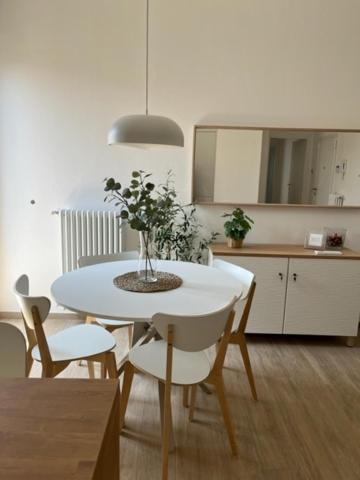 Puccini Apartment - Ferienwohnung Modena