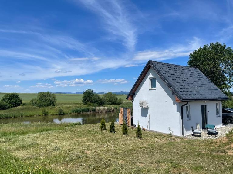 Domek nad Stawem - Ferienwohnung Kłodzko