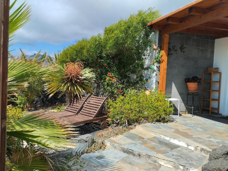 Beautiful small bungalow, amazing views and garden - B&B Famara