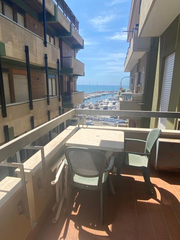 Lucia House mare Nettuno - B&B Nettuno