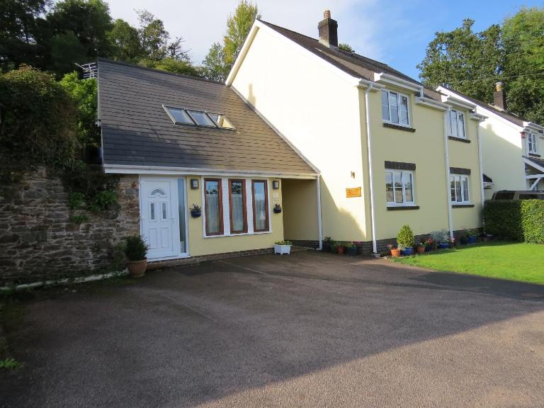 The Great Grubb - B&B Totnes