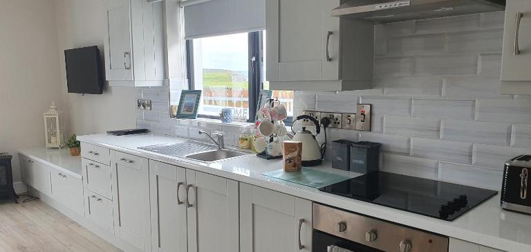 Beside the sea & minutes from Cliffs-Clahane Shore Lodge - Chambres d'hôtes Liscannor