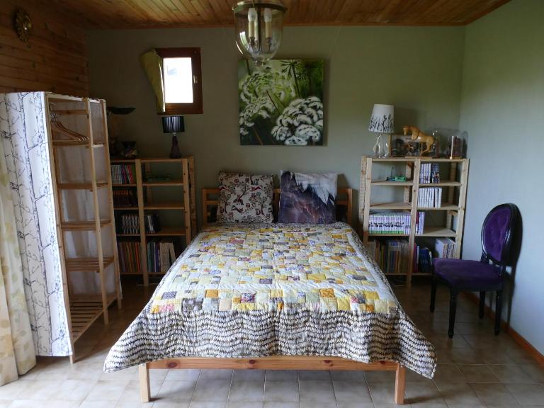 Chambre indépendante deux personnes au bord de la Blanche - Bed and Breakfast Selonnet